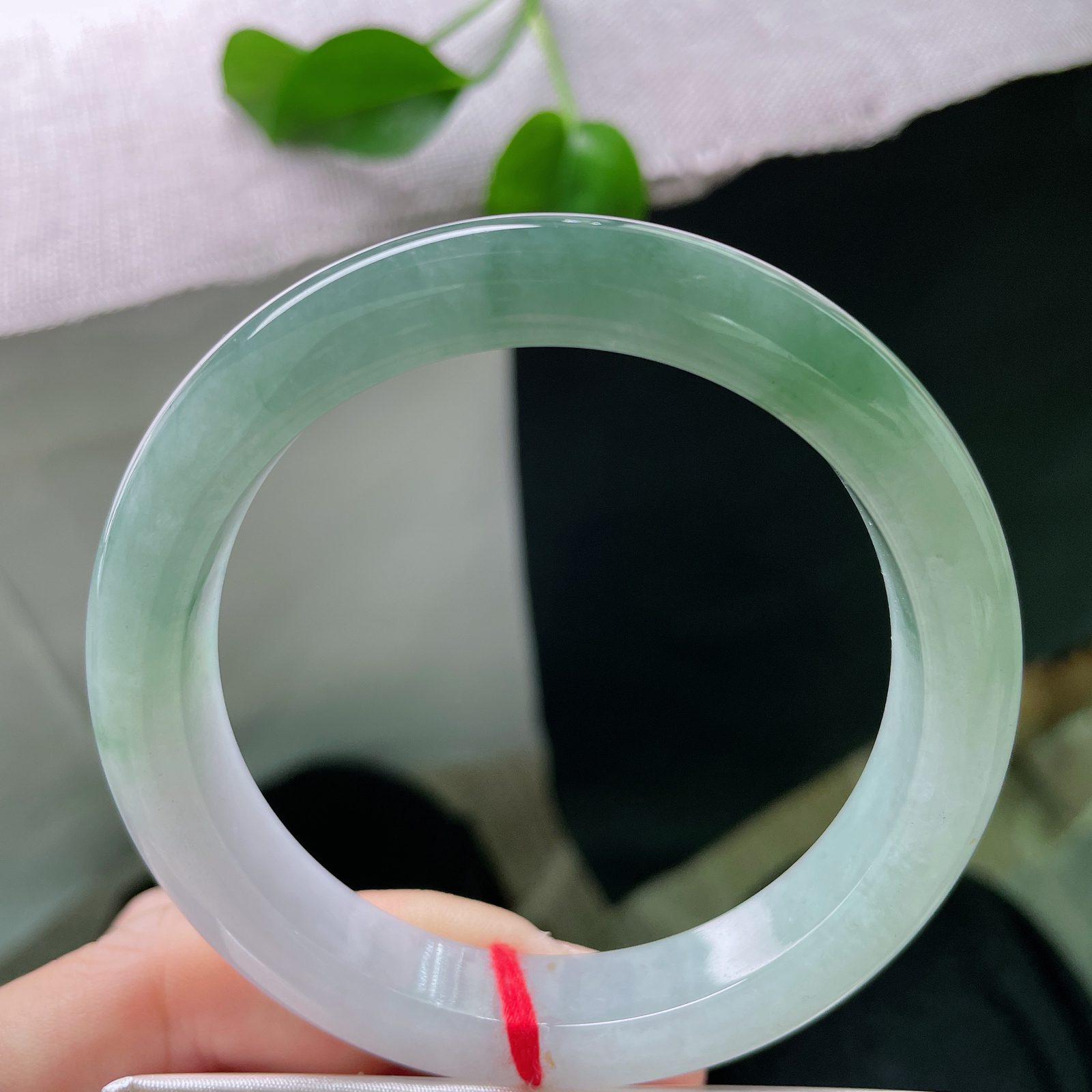 58.8/11.8/8.7，油绿底正圈，种老，颜色由浅入深，过渡自然，一点皮纹不显ss50607a