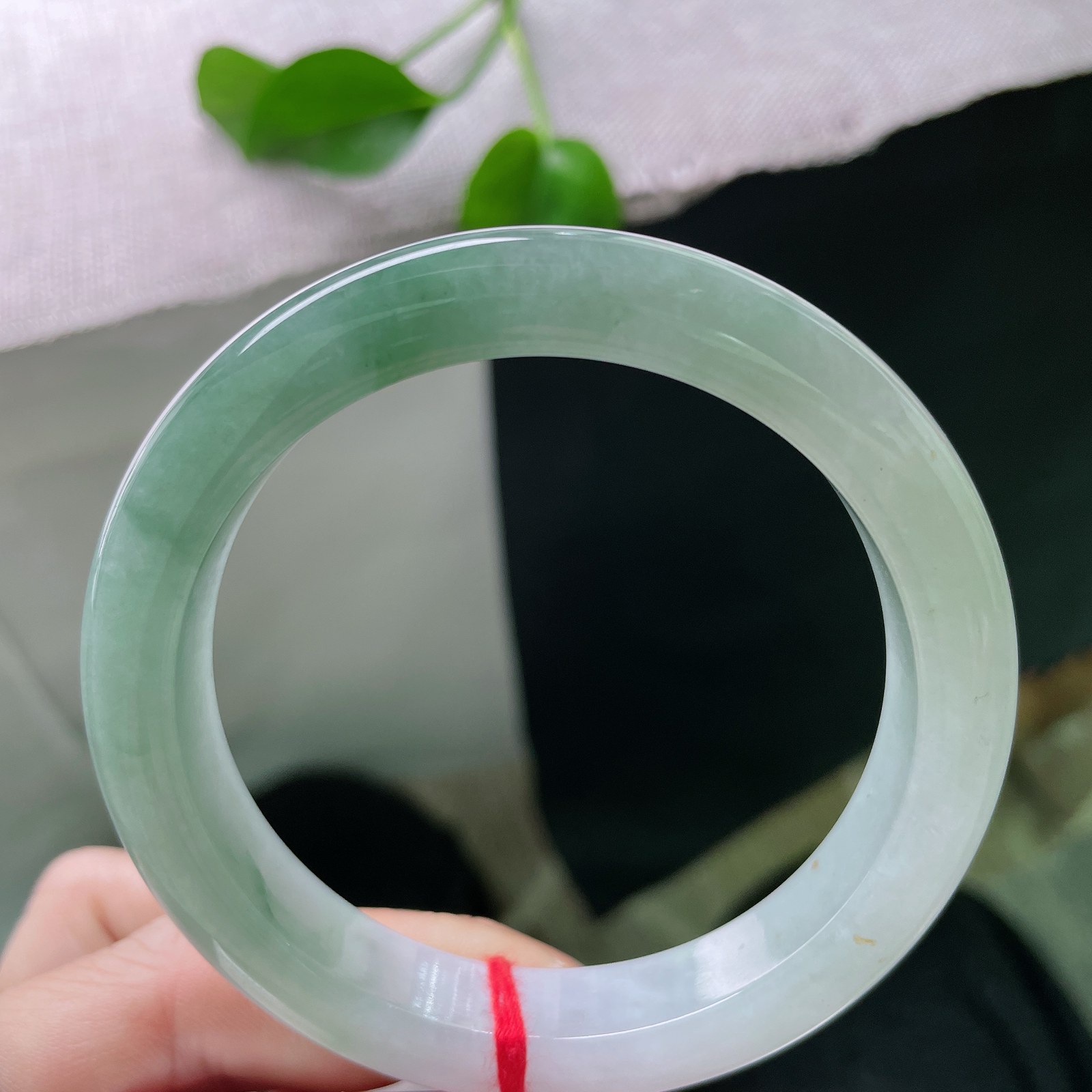 58.8/11.8/8.7，油绿底正圈，种老，颜色由浅入深，过渡自然，一点皮纹不显ss50607a
