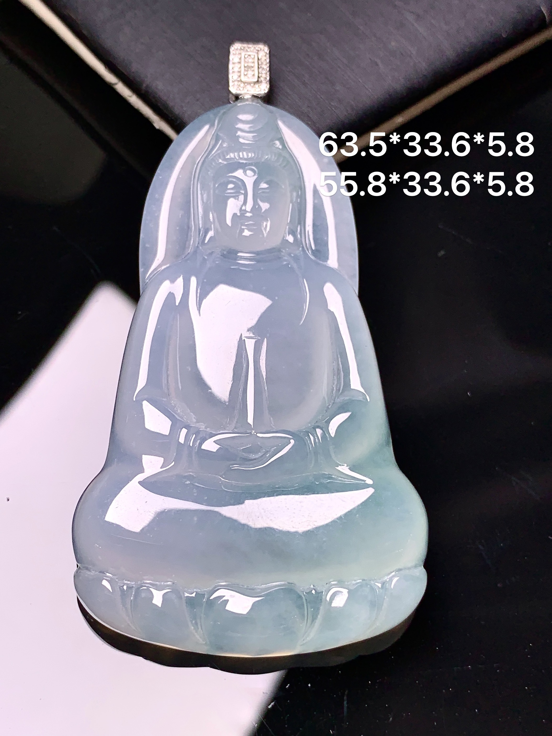 18k金钻镶嵌冰种观音菩萨吊坠 玉质细腻 色泽艳丽清新 水润亮眼 整体尺寸63.5*33.6*5.8c1