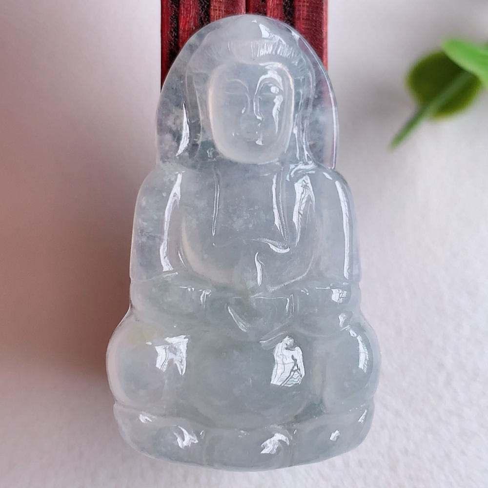 冰润精雕观音吊坠，法相端庄大气，工艺精湛，种色浓郁，细腻饱满冰润，种老水足，收藏佳品，佩戴大气  W03.2   尺寸：35.5-22-5.5mm