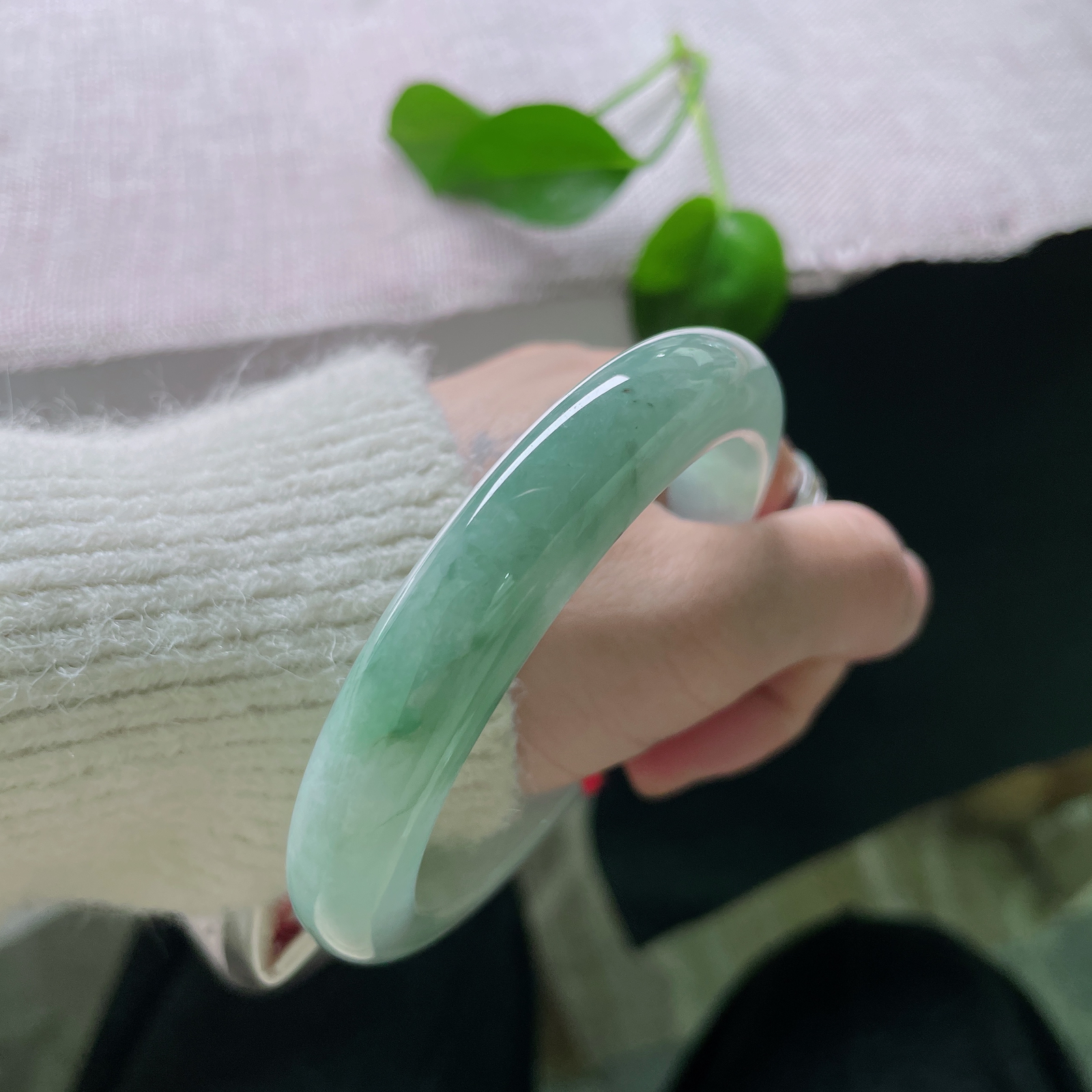 58.8/11.8/8.7，油绿底正圈，种老，颜色由浅入深，过渡自然，一点皮纹不显ss50607a