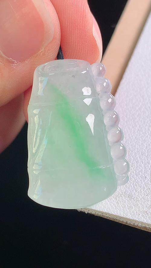 ️冰飘绿竹节，无裂，尺寸26.9/18.7/5.0mm