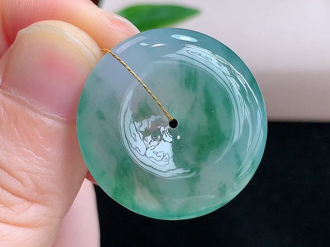 ️ 平安扣，尺寸27.3-5.7mm，包A附证书