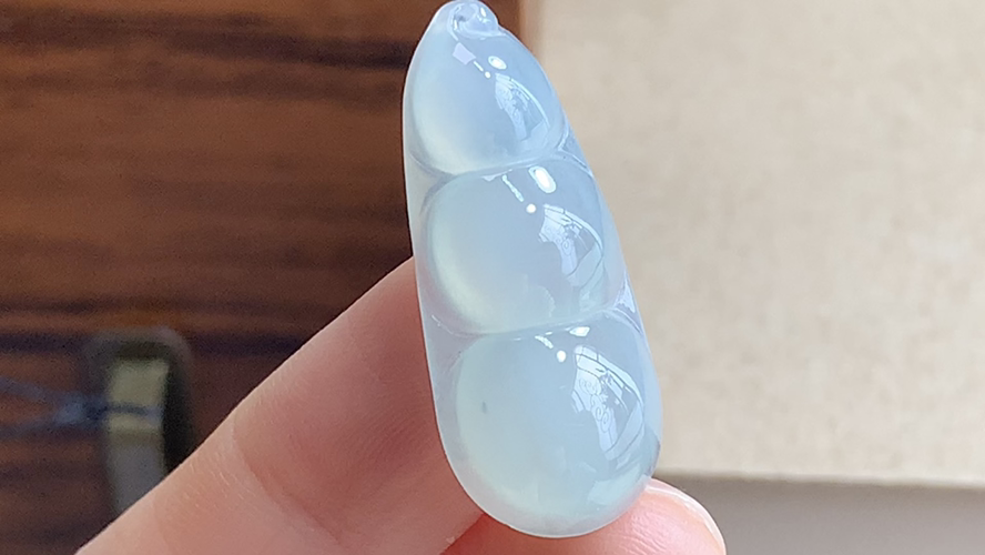 ️ 四季豆，尺寸30.8/13.0/6.0mm，包A附证书