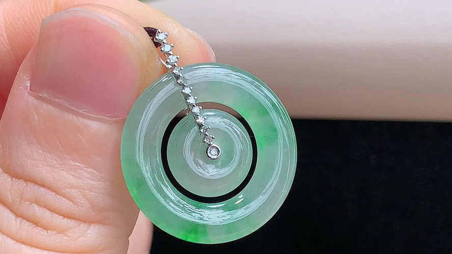 ️ 18K金伴钻子母扣，尺寸26.3/21.4/2.7mm，包A附证书