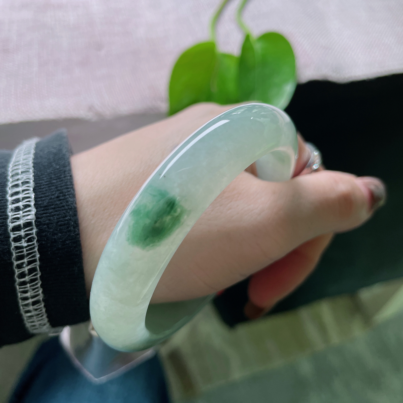 55.8/13.1/8.8，飘花正圈，水头好，种老，沉鱼落雁之姿，皮纹，ss50977a..