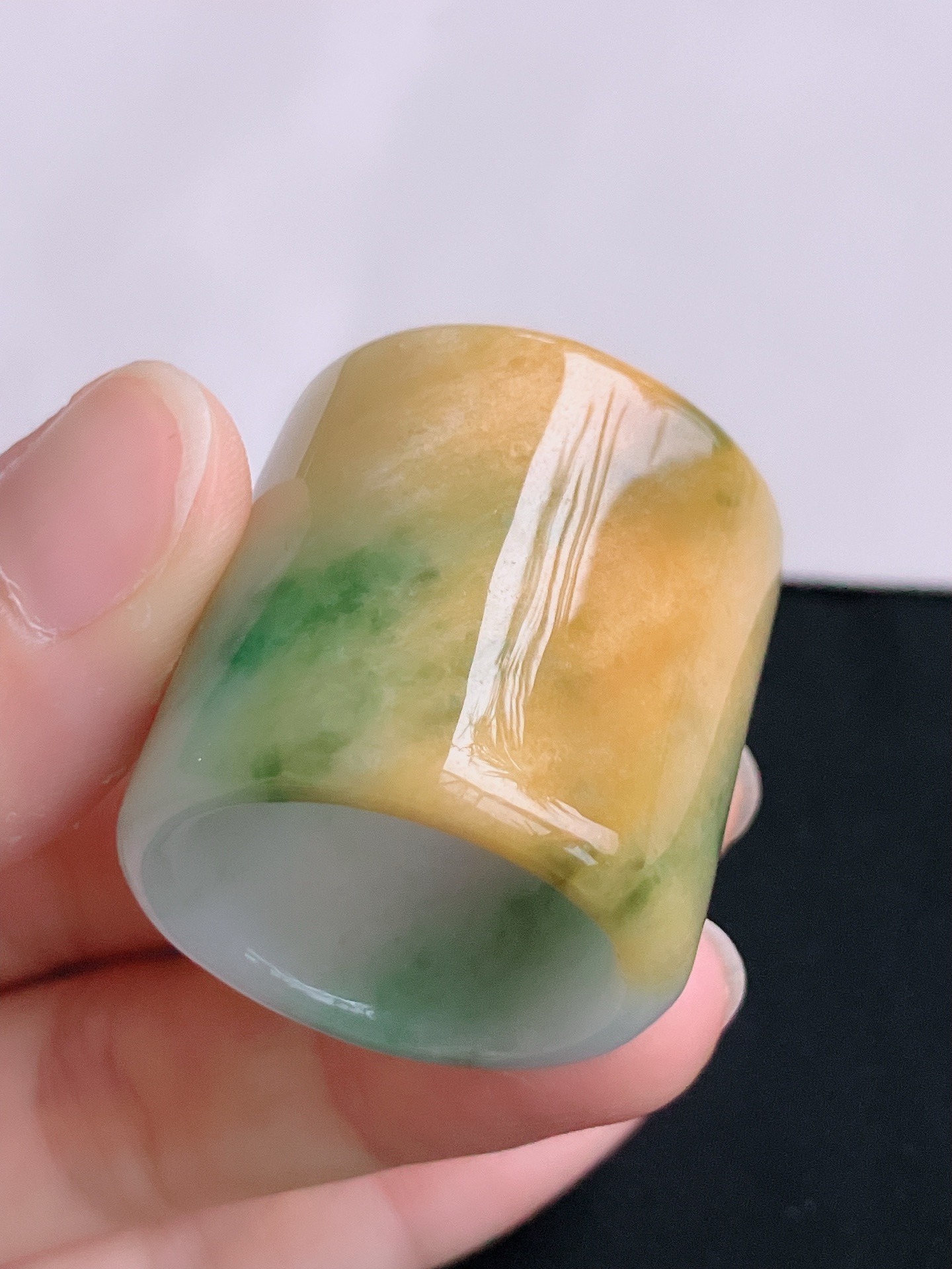 ️，三彩大扳指，细腻特色，尺寸22.6/31.6/3.8，自然光实拍