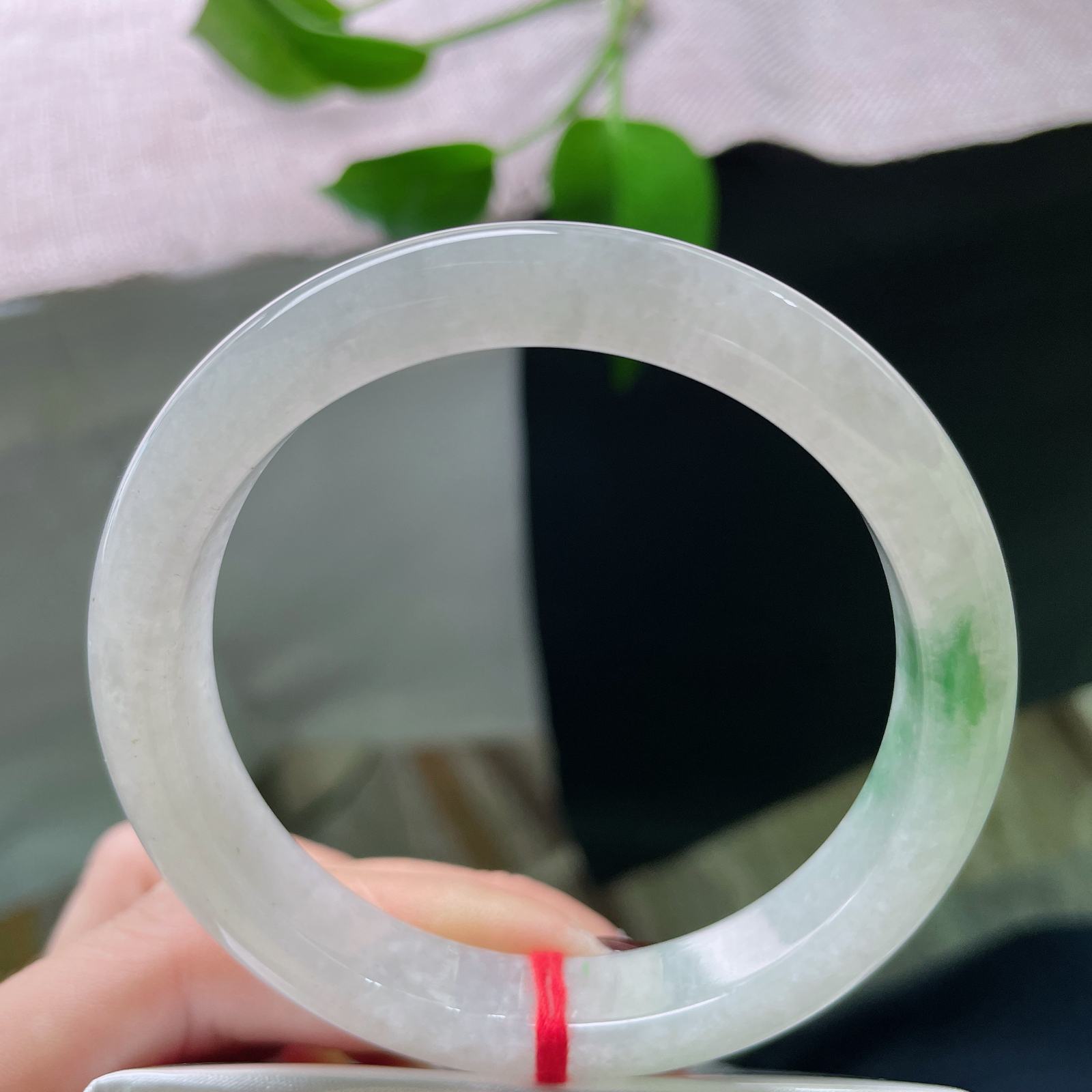 56.8/11/7.8飘花正圈，冰润细腻，种老，悠悠的云里有淡淡的诗，贵气，ss51813a..