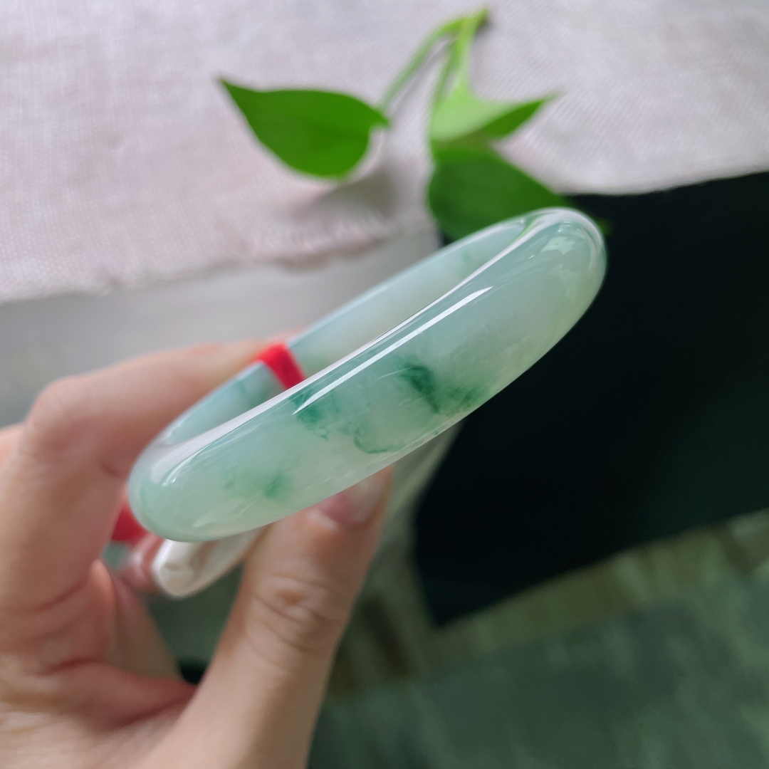 54.9/11.9/8.6飘花正圈，水润细腻，飘逸灵动，婉间风华，无裂，ss49073a
