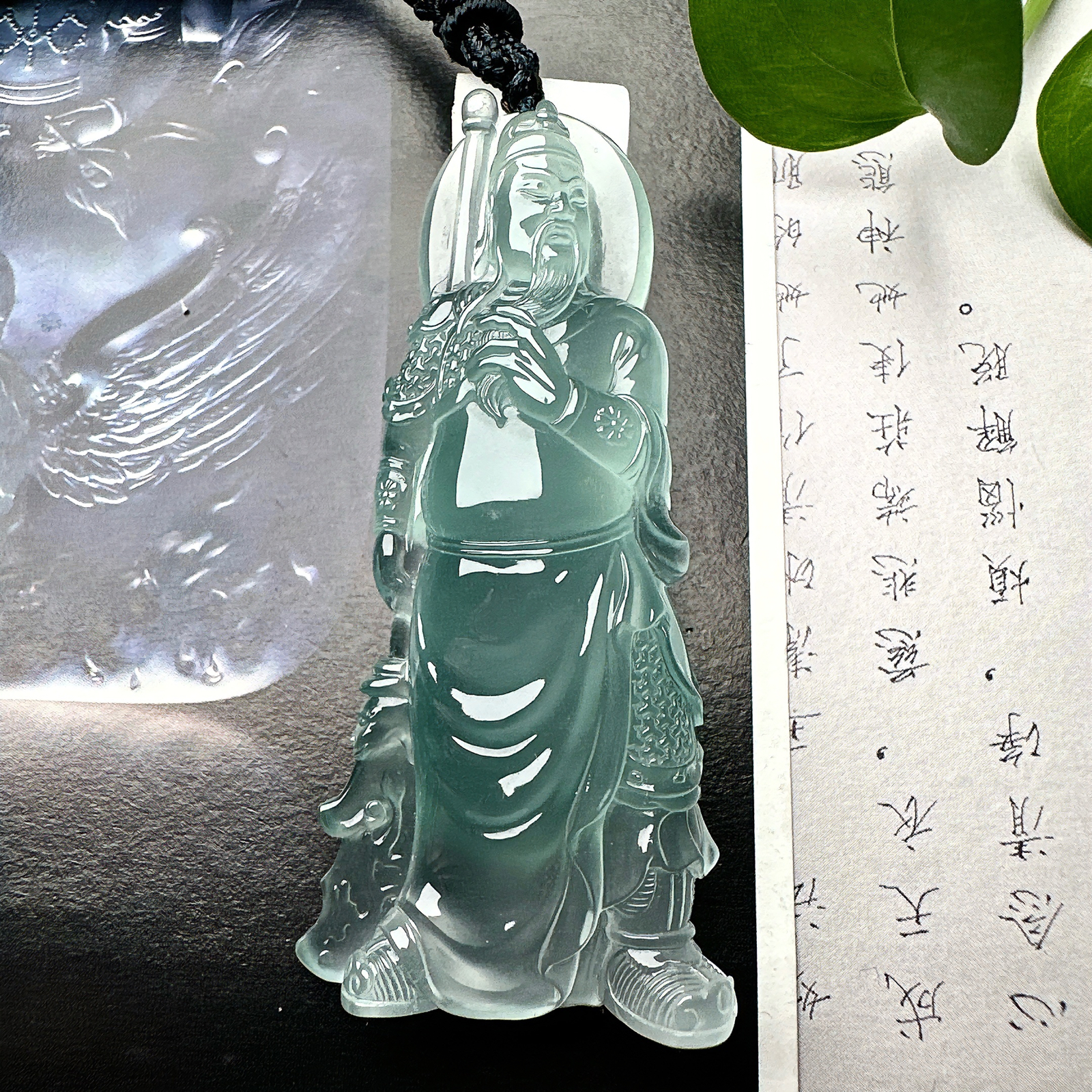 【玻璃种天空蓝关公】武财神，冰感动人，通透闪耀，光可鉴人，佳品推荐。