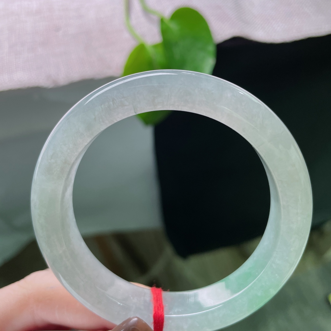 55.5/12.3/9.0，飘绿正圈，点翠千金，贵气，优雅，甜美，雍容华贵，无裂，ss52675a