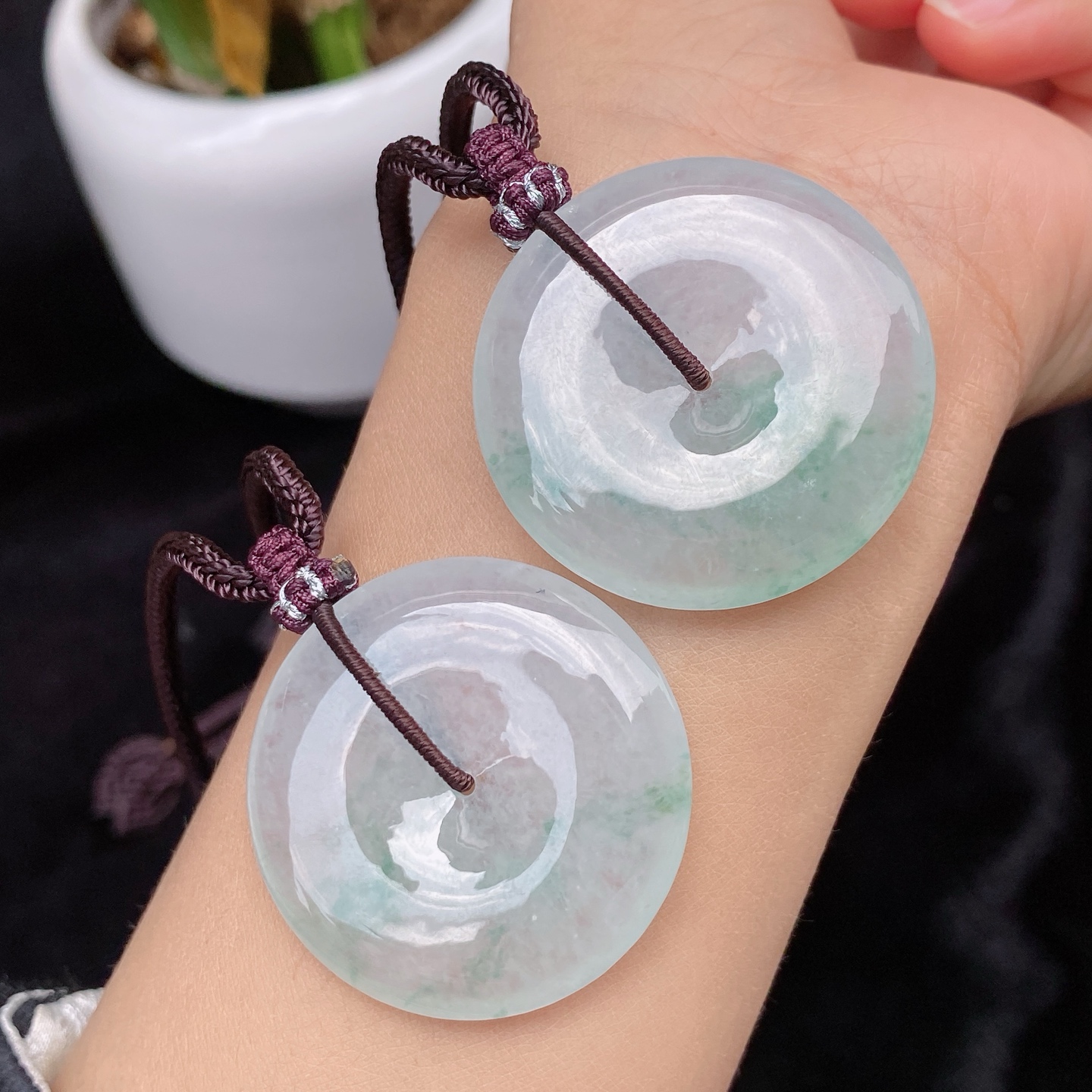冰飘花平安扣吊坠，冰透种好，意境飘花，饱满厚装，高性比，尺寸如图一，实物更美～，35.1/6.0，编号