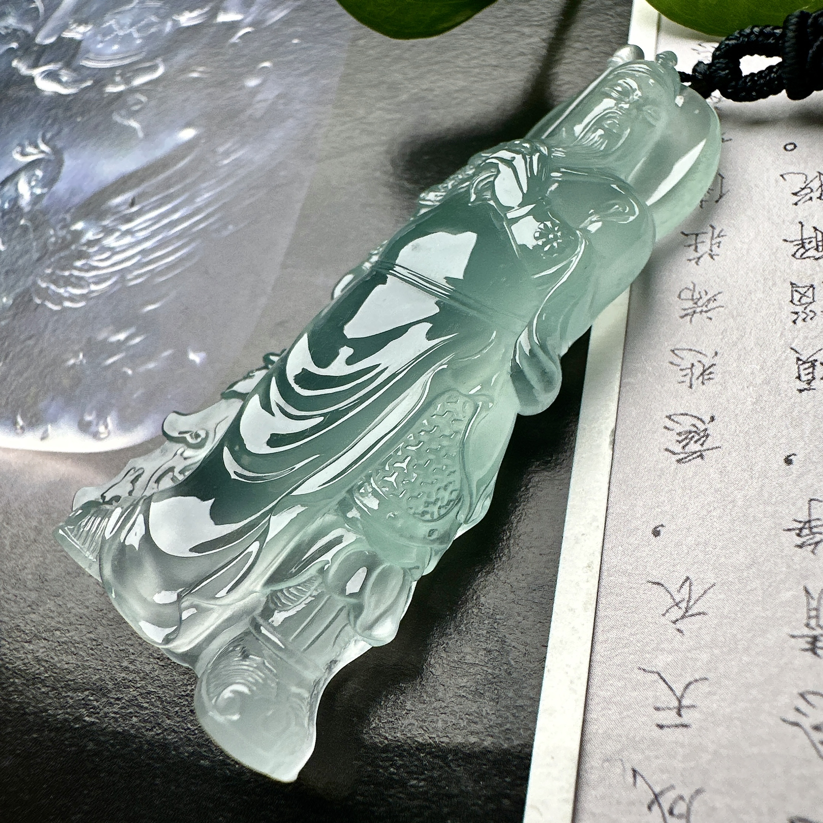 【玻璃种天空蓝关公】武财神，冰感动人，通透闪耀，光可鉴人，佳品推荐。