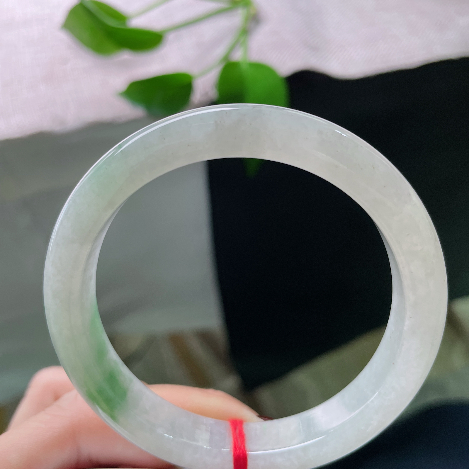 56.8/11/7.8飘花正圈，冰润细腻，种老，悠悠的云里有淡淡的诗，贵气，ss51813a..