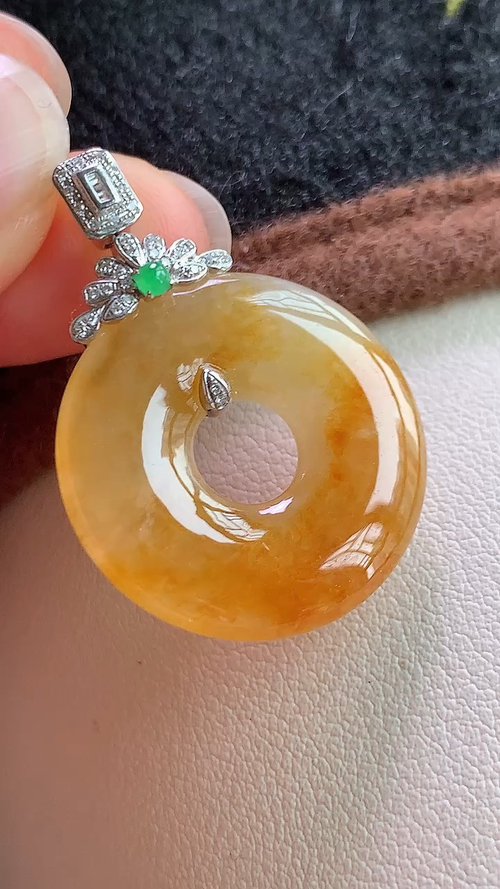天然翡翠，冰黄甜甜圈，18k金，尺寸35-24.8-4.7，at54