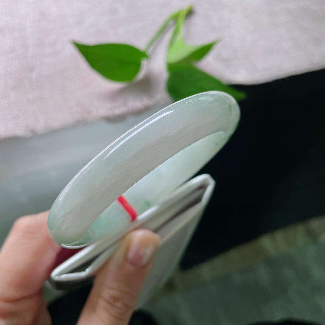 56.1/12.2/8.8，飘花正圈，一花一世界，似山间云雾，又如水中墨染，皮纹，ss52375a