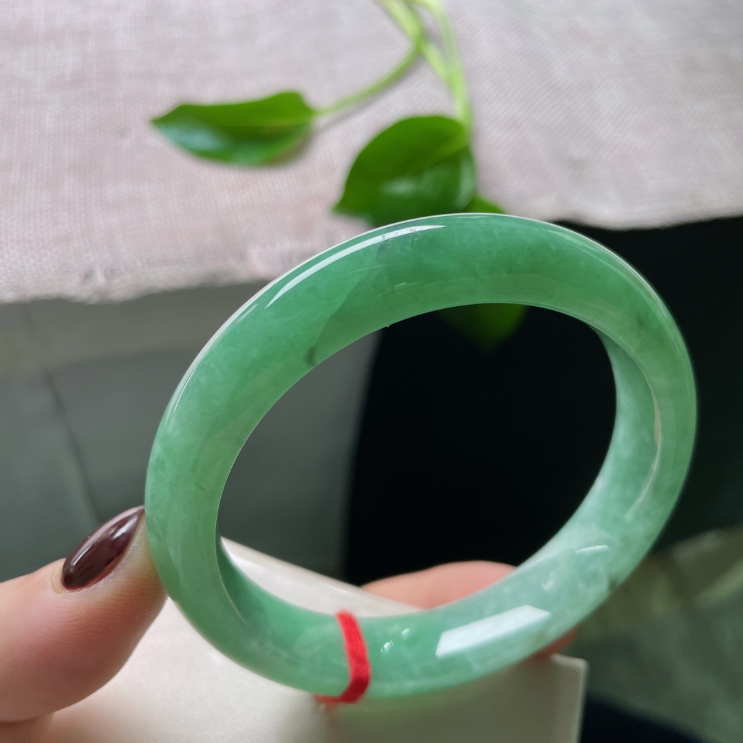 57.1/12.4/8.1，绿底正圈，碧波荡漾，翠影苍穹，种老，水润，晶体纹，ss54736a