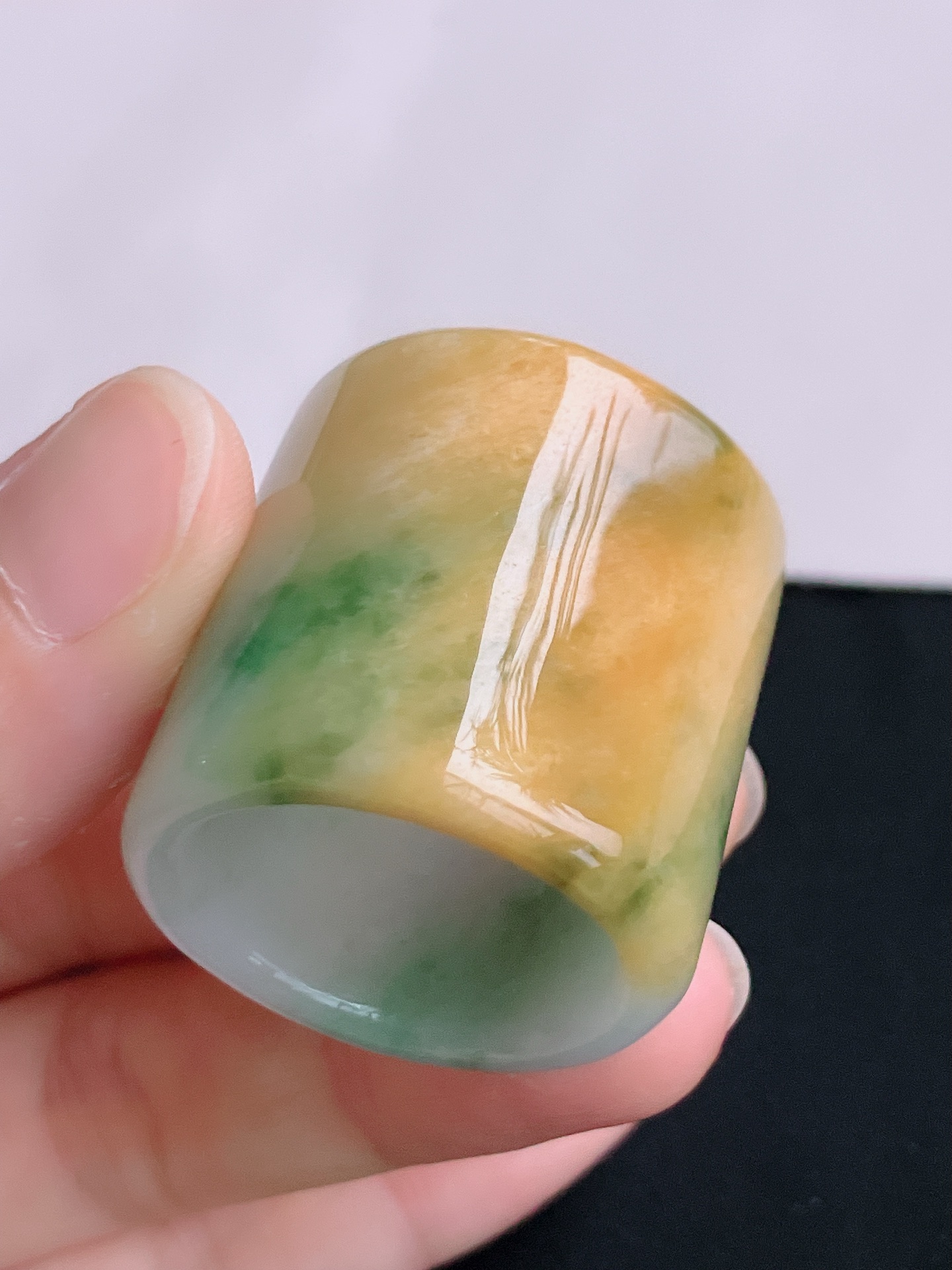 ️，三彩大扳指，细腻特色，尺寸22.6/31.6/3.8，自然光实拍
