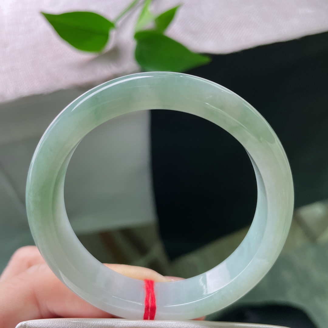 52.4/11.6/7.7，绿底正圈，飘花，水润，肉质细腻干净，沉稳内敛，皮纹，ss52711a