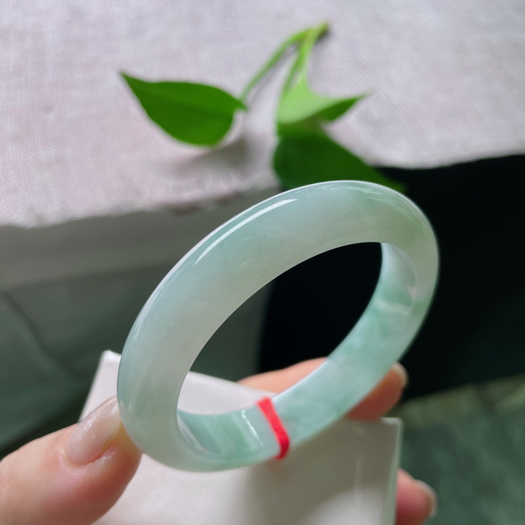 52.4/11.6/7.7，绿底正圈，飘花，水润，肉质细腻干净，沉稳内敛，皮纹，ss52711a