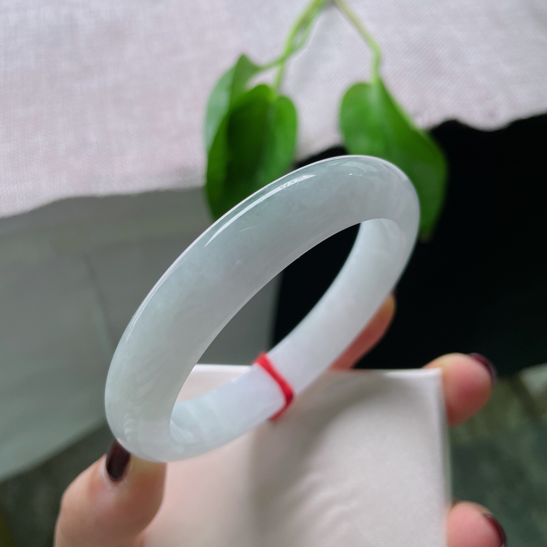 59/12.4/8.4，白底正圈，一抹飘色增添几分韵味，简约不简单，优雅，晶体纹，ss56241a