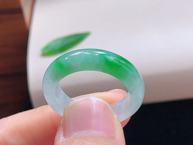 ️ 指环，尺寸19.1-6.1-3.7mm，圈口20，包A附证书3210