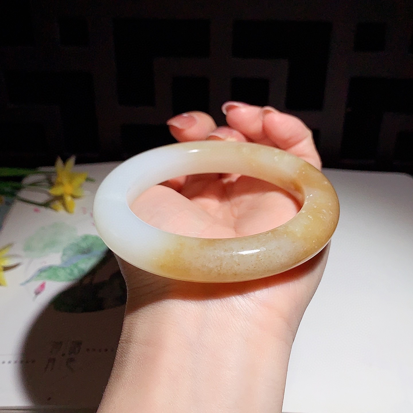 和田玉59圈口且末糖手镯！玉质细腻油润 底色纯净 脂粉好，品质好！
