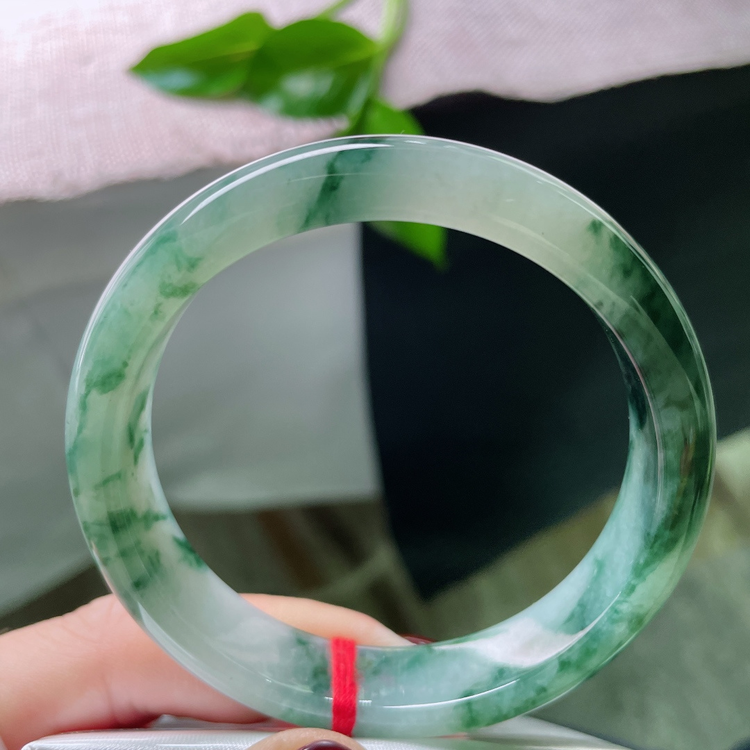 57/12.6/7.7飘花正圈，水润细，繁华落尽，婉间艳丽，典雅贵气，一点皮纹，ss52773a