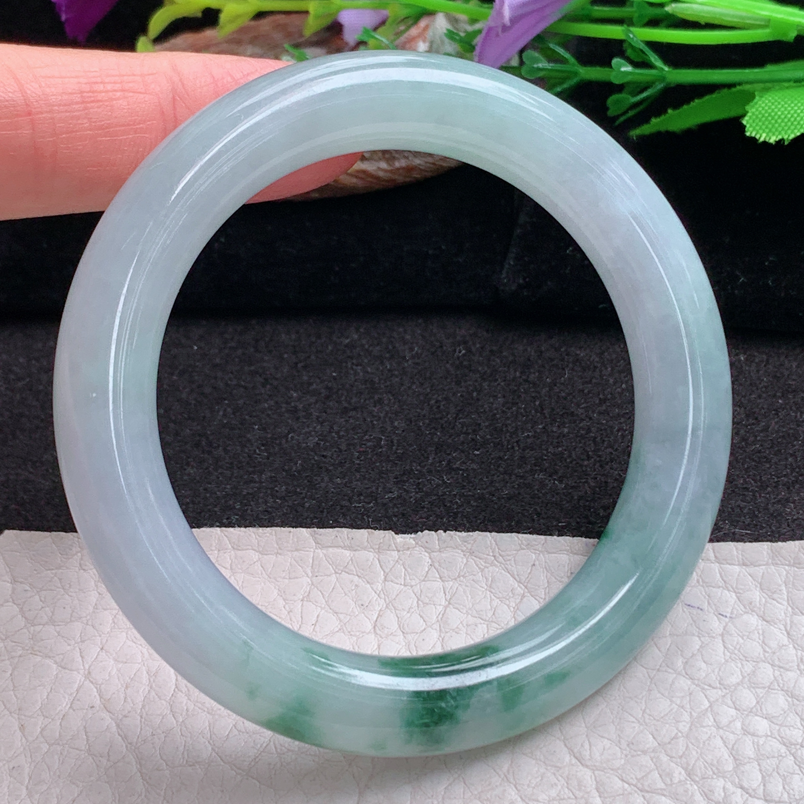 z实拍53.5*10*10.2美人镯 天然缅甸翡翠手镯冰飘花圆条玉镯子