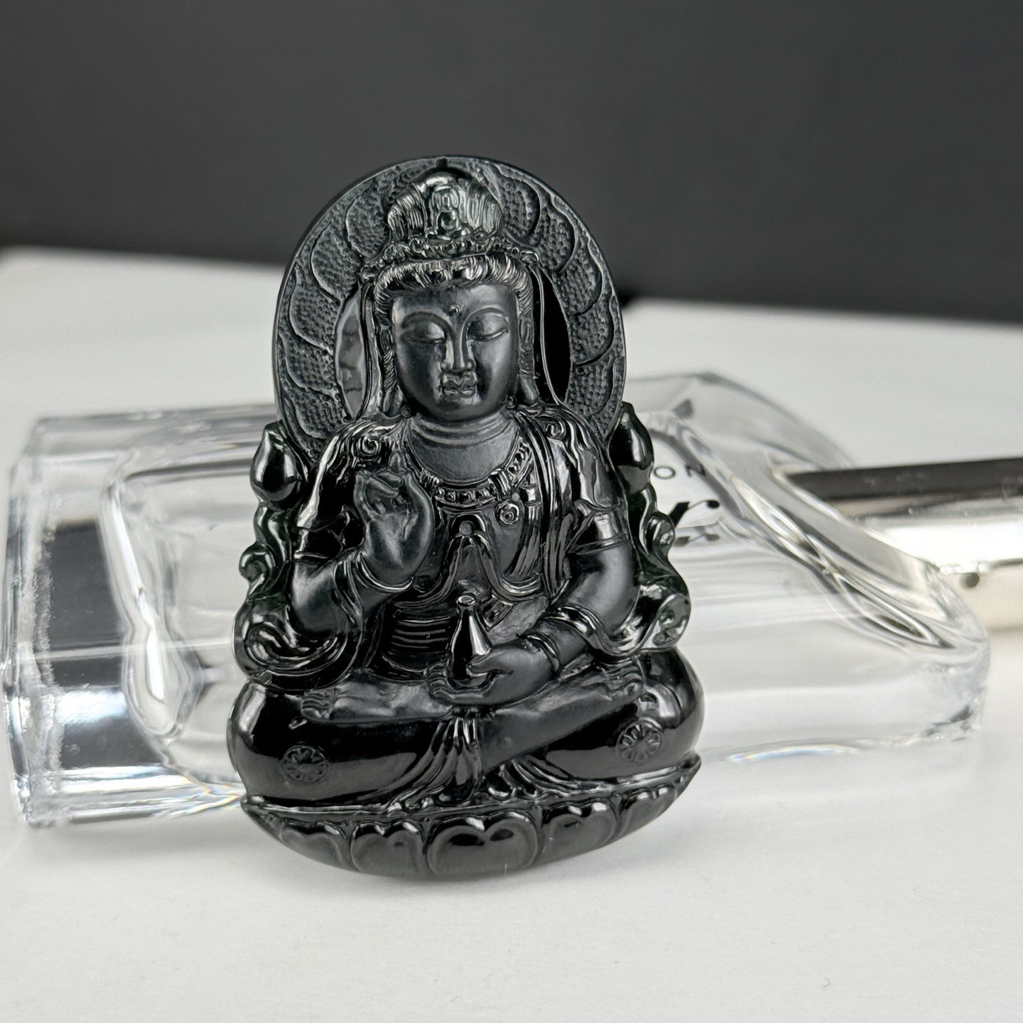 精品墨翠观音挂件 种好色正 黑度极好 打灯通透 油性十足  尺寸61.8