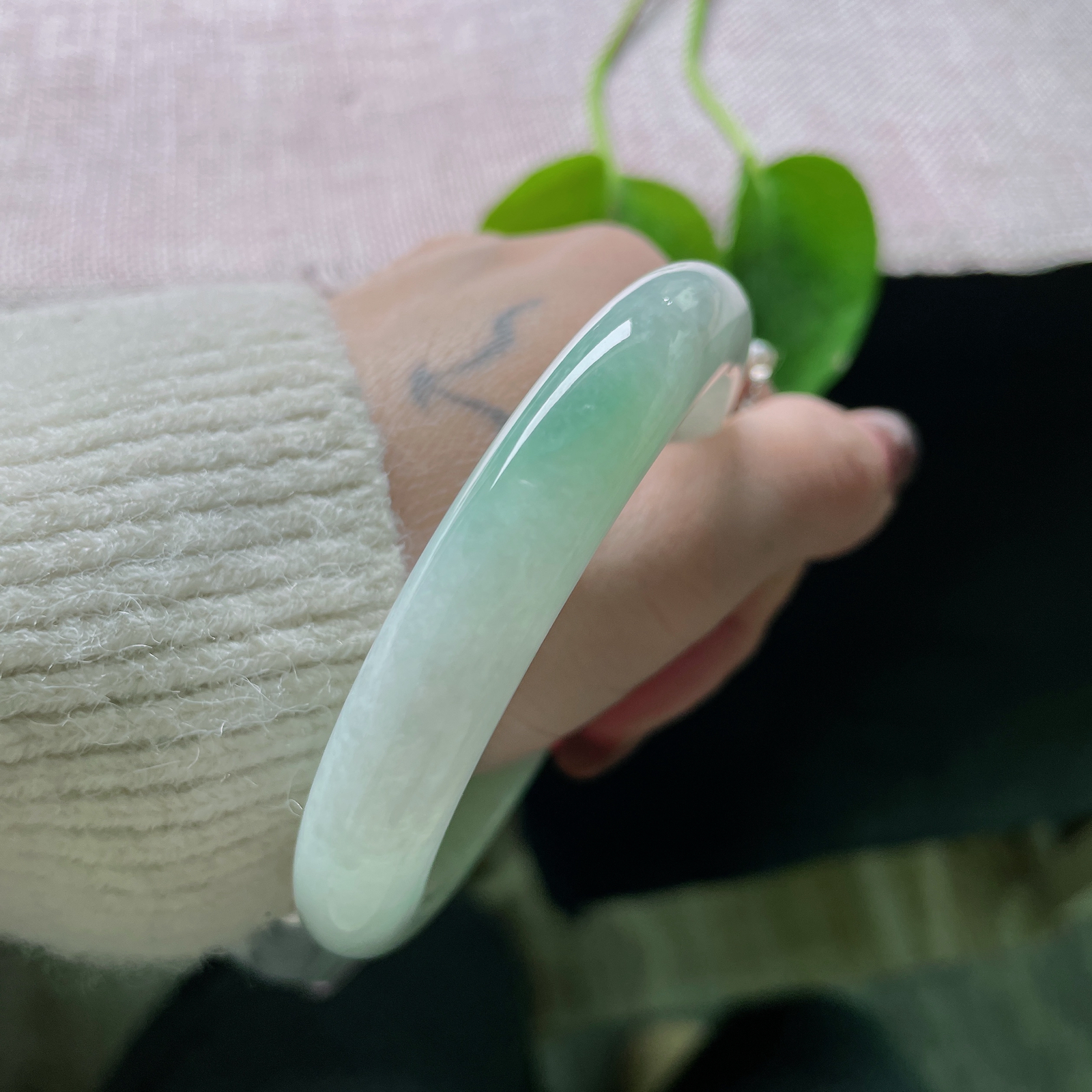 58.2/10.9/8.6飘绿正圈，窄条，水润细腻，清新脱俗，倾心，洒金，ss50264a..