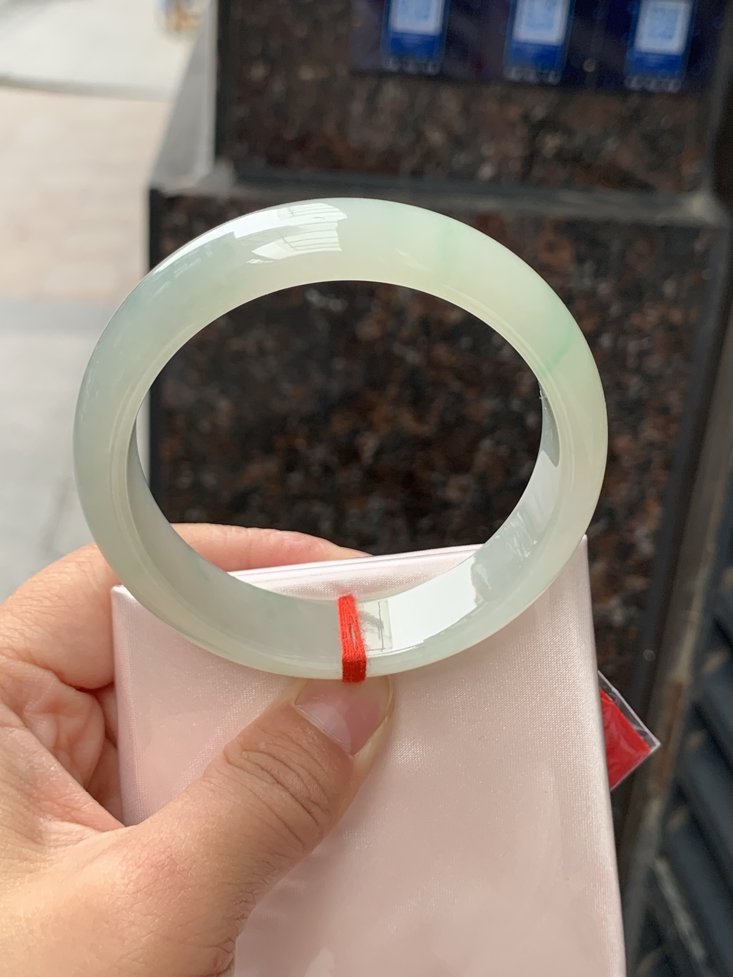宽版飘花正圈，58.5/15/7.6，0505-N622-2，底妆胶润整圈晴底色干净清爽，版型宽版，上手大气耐看，无裂