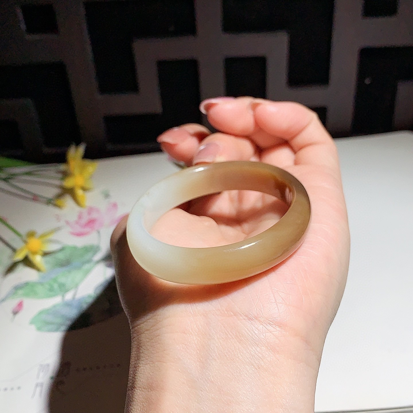 和田玉48圈且末糖贵妃手镯！内径52/43.9玉质细腻油润 底色纯净 脂粉好，品质好！