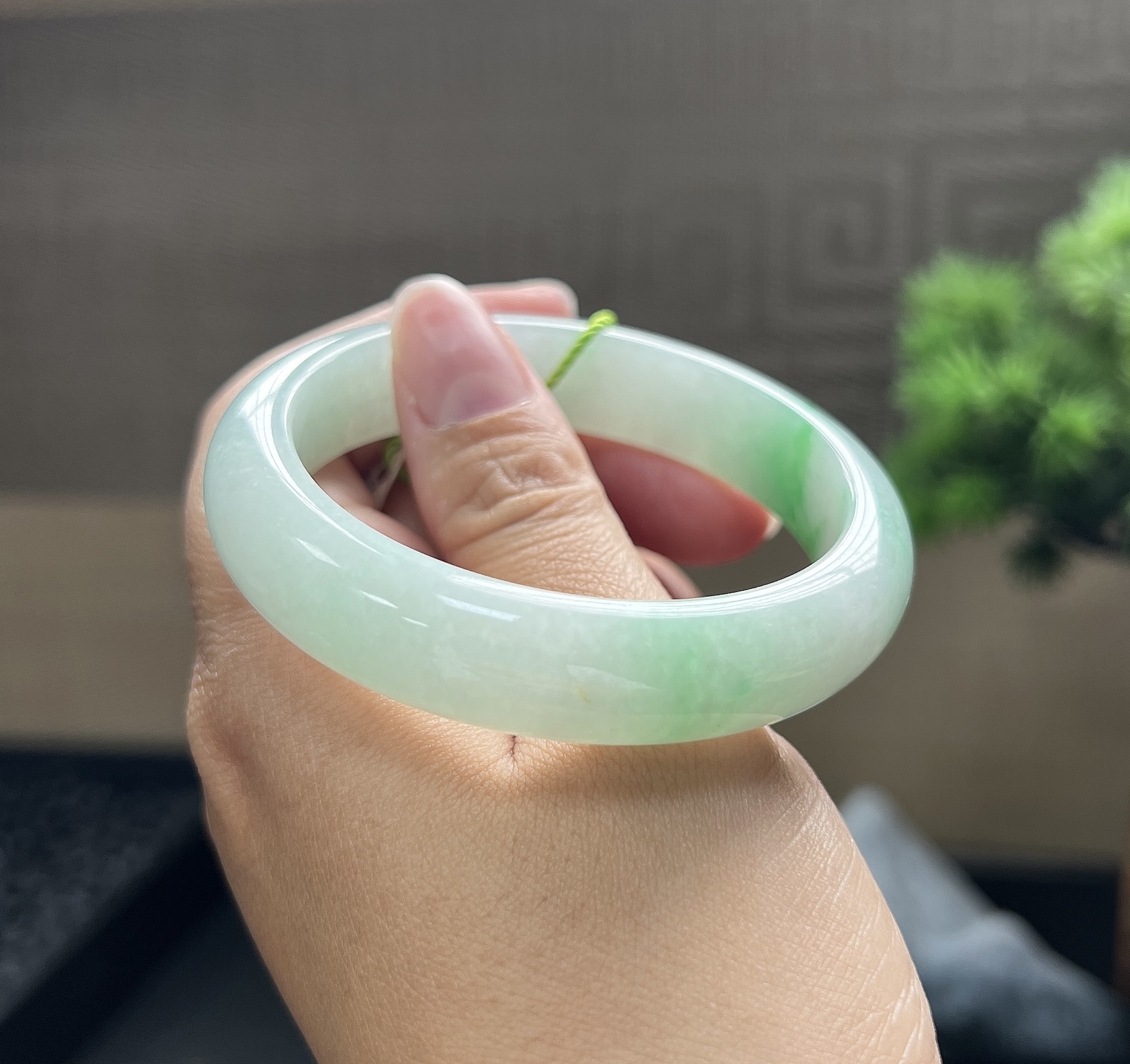 52.5圈口正圈飘花手镯（微瑕，不影响佩戴）