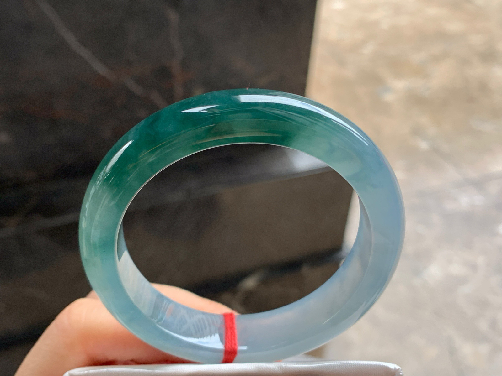 55-13-8.7

蓝花手镯^_^鲜艳