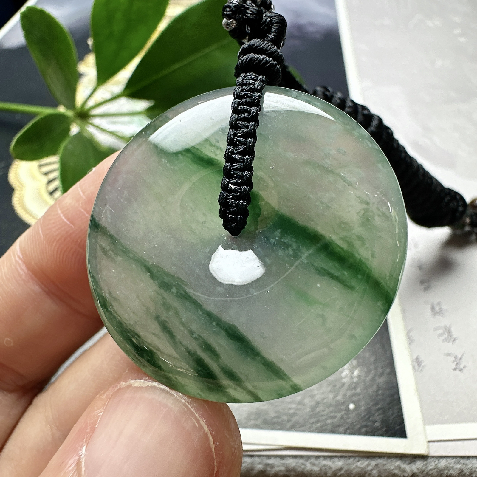 【冰种飘花平安扣】老坑雪花棉，质地非常细腻，冰润十足，种老冰透，花色有特色，收藏品质。
