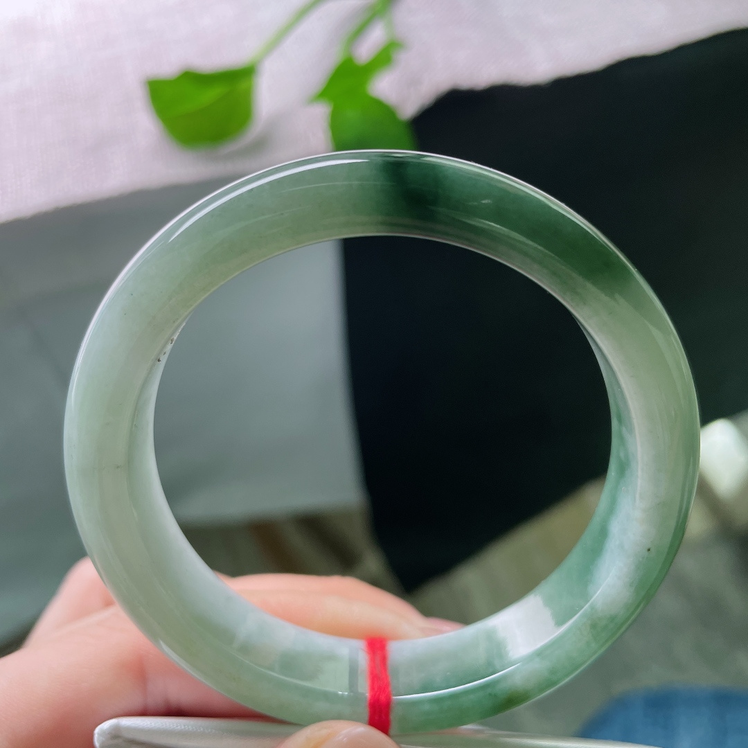 56.8/12.7/8.3，油青正圈，颜色深深浅浅，别有韵味，水润，皮纹，无裂，ss49227a