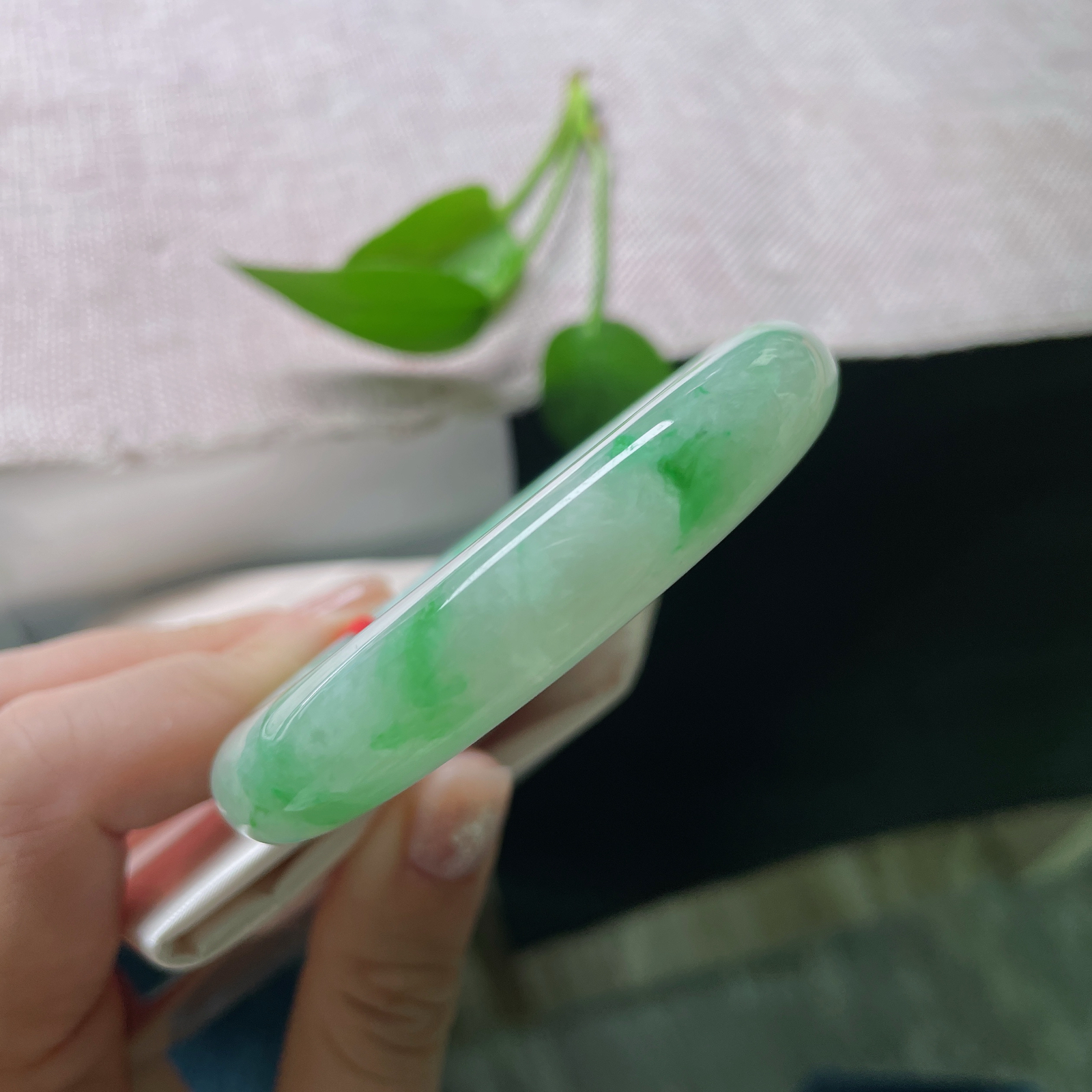 54.8/11.8/8.6，飘花正圈，水头好，种老，一镯两戴，优雅端庄，晶体纹，ss51400a