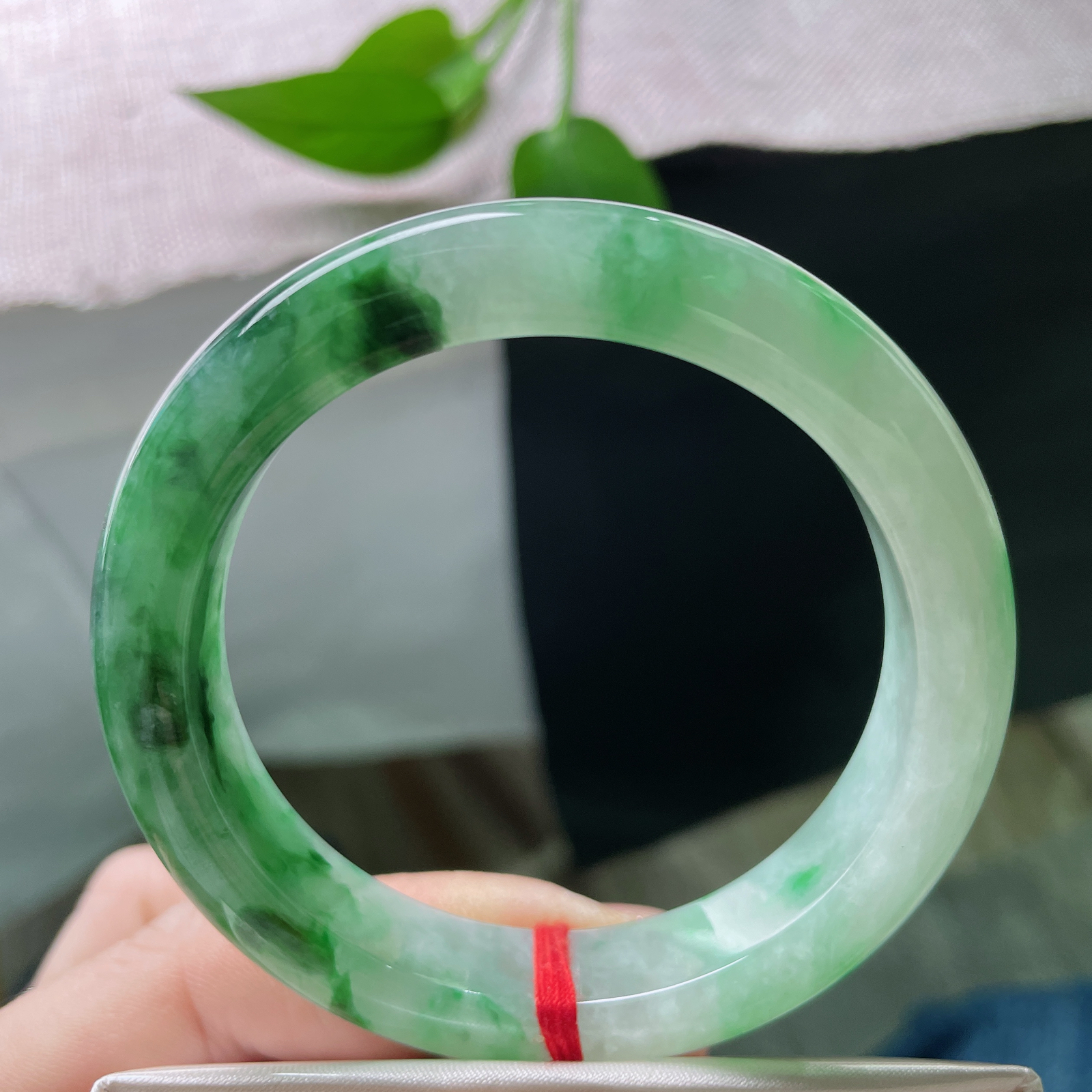 54.8/11.8/8.6，飘花正圈，水头好，种老，一镯两戴，优雅端庄，晶体纹，ss51400a