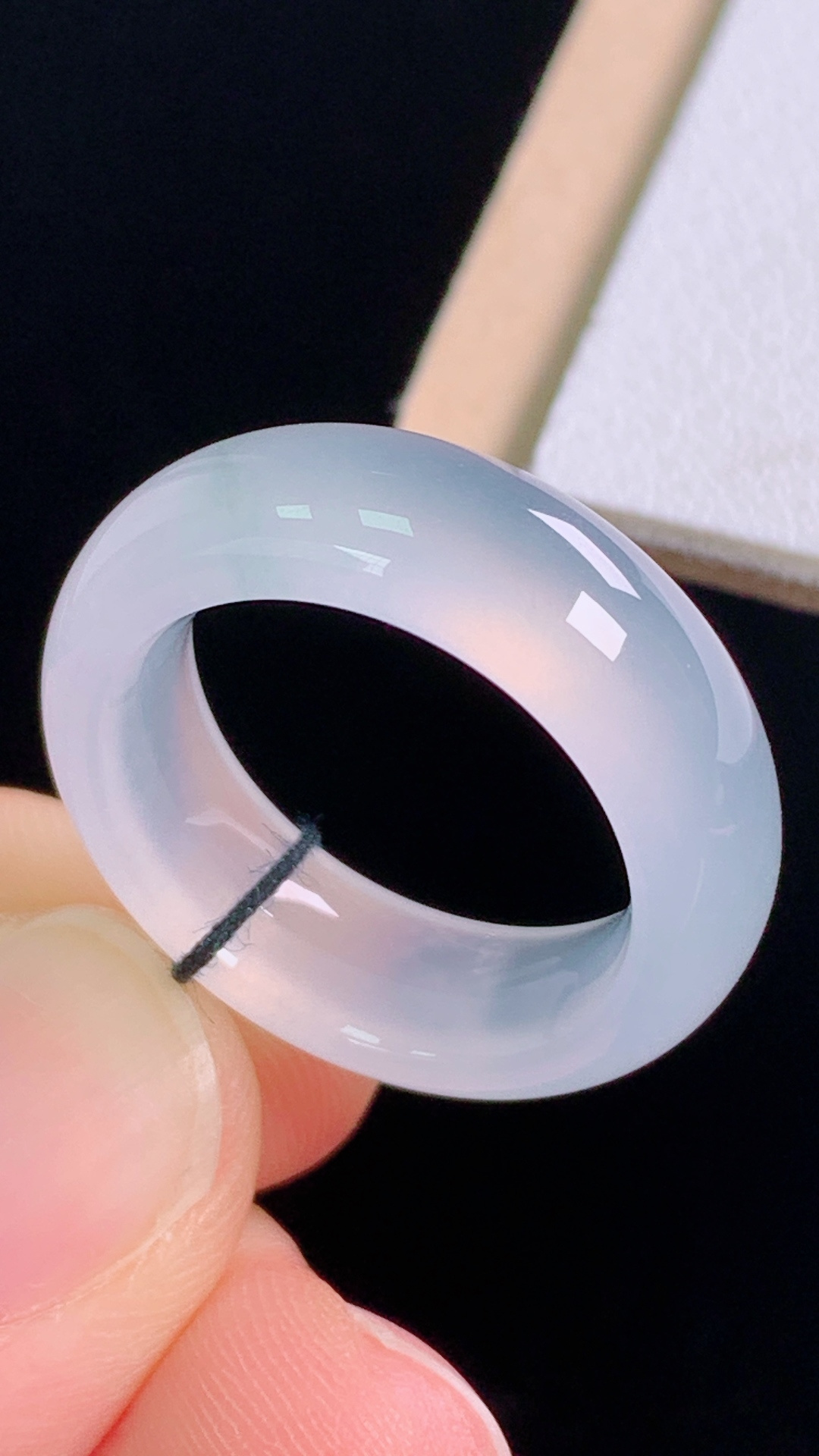 高冰指环，种水，冰透起光，无裂，尺寸:圈口12/16.1/6.5/3.8mm