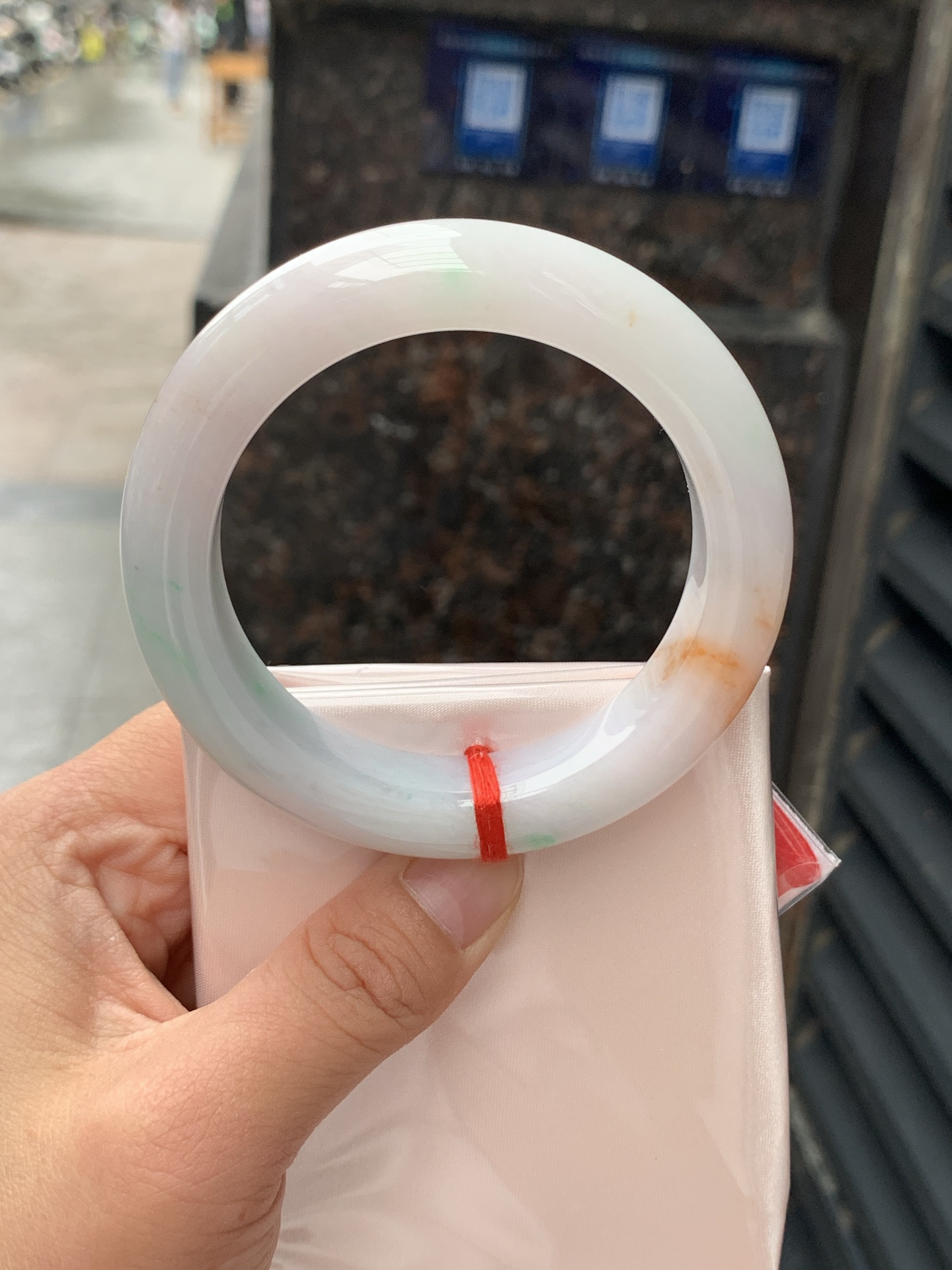 黄加绿正圈，56-13.3-10.6，0505-158-21，打灯有纹，底妆细腻，黄加绿特色
