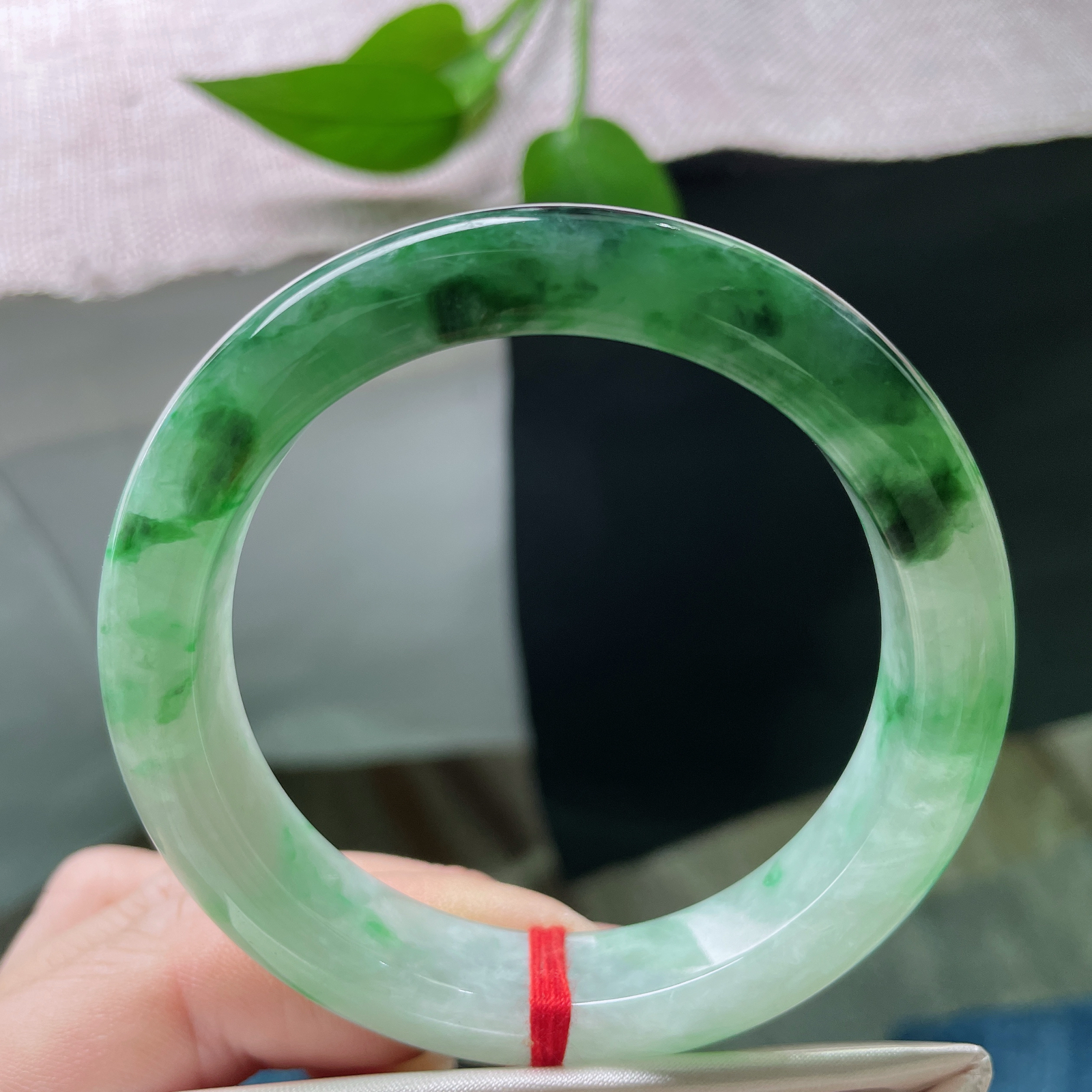 54.8/11.8/8.6，飘花正圈，水头好，种老，一镯两戴，优雅端庄，晶体纹，ss51400a
