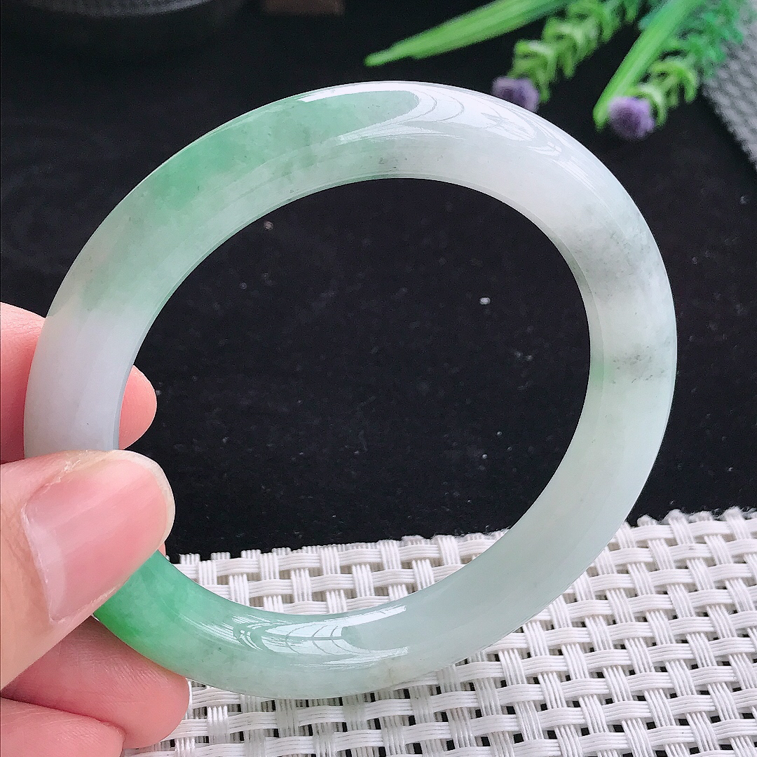 自然光56.5/10.3老坑冰润飘阳绿圆条手镯平安镯翡翠玉镯美人镯