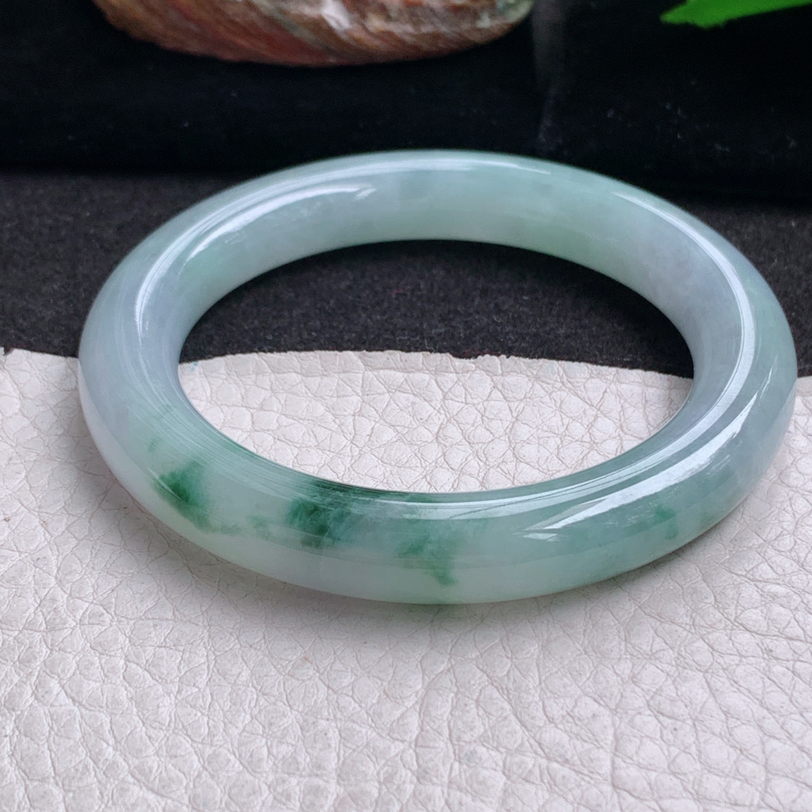 z实拍53.5*10*10.2美人镯 天然缅甸翡翠手镯冰飘花圆条玉镯子