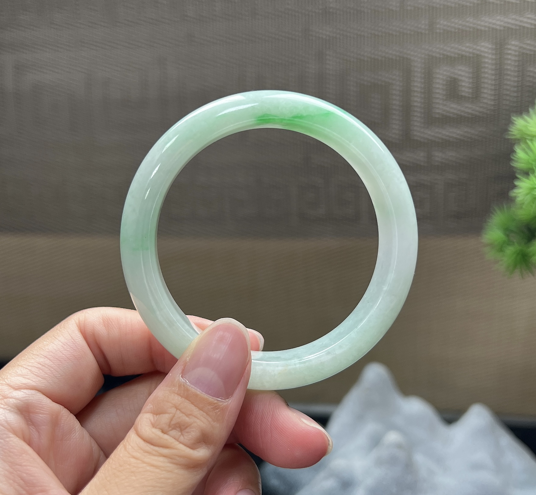 52.5圈口正圈飘花手镯（微瑕，不影响佩戴）