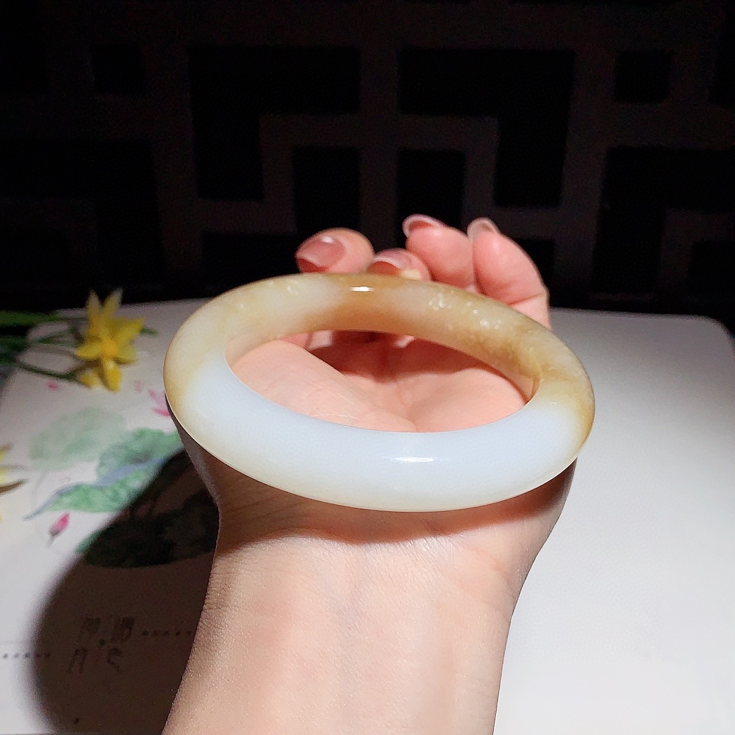 和田玉59圈口且末糖手镯！玉质细腻油润 底色纯净 脂粉好，品质好！