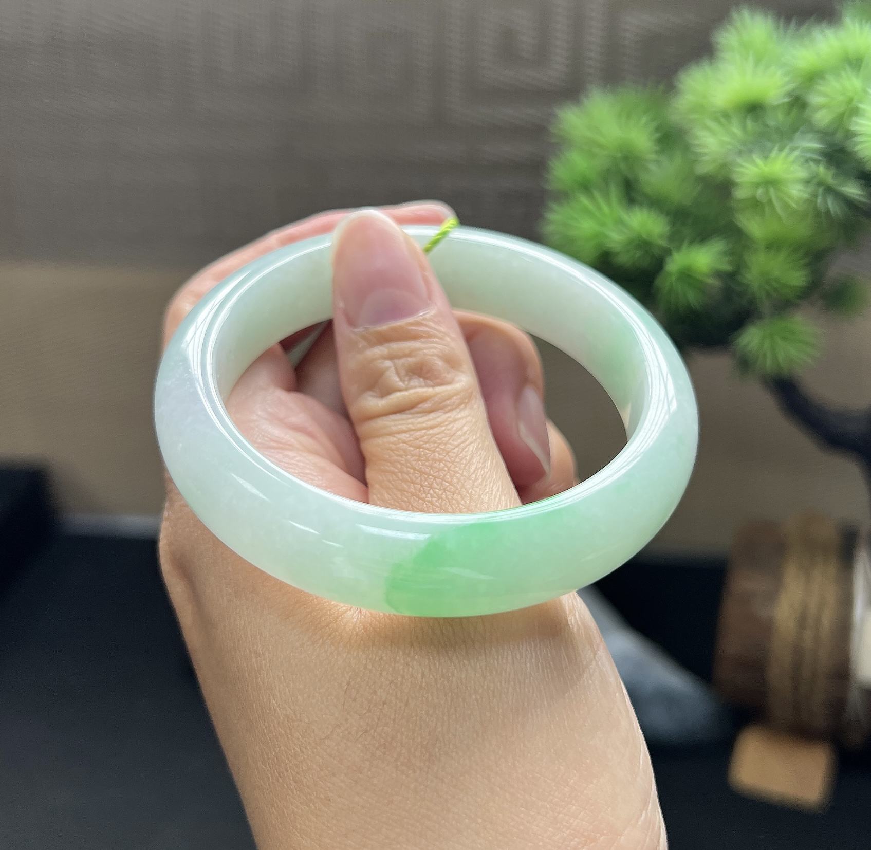 52.5圈口正圈飘花手镯（微瑕，不影响佩戴）