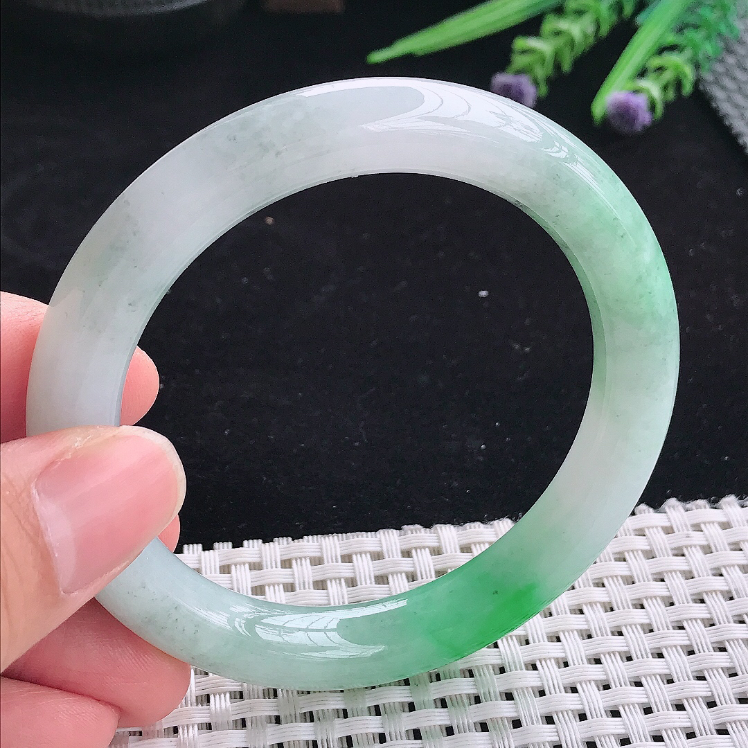 自然光56.5/10.3老坑冰润飘阳绿圆条手镯平安镯翡翠玉镯美人镯