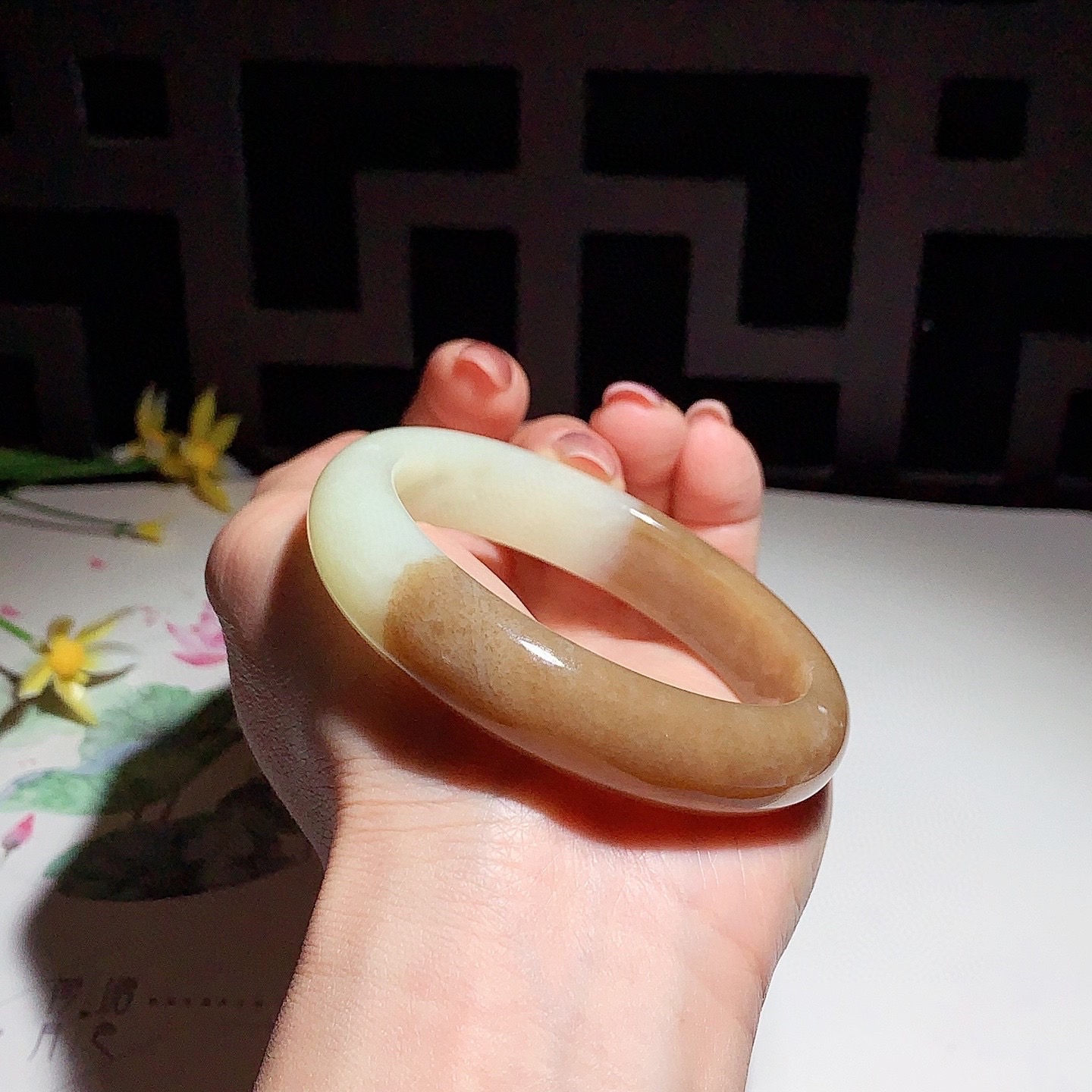 和田玉56圈口且末糖手镯！玉质细腻油润 底色纯净 无纹裂 脂粉好，品质好！