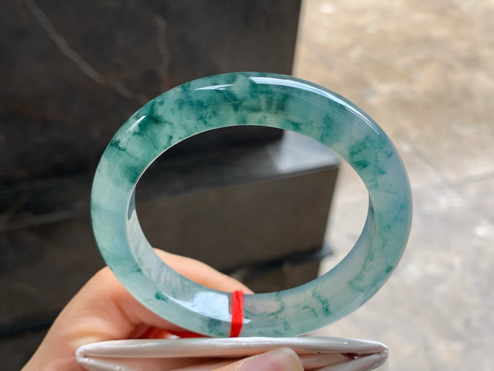 56.5-12.2-9.2

冰蓝花手镯^_^种水好